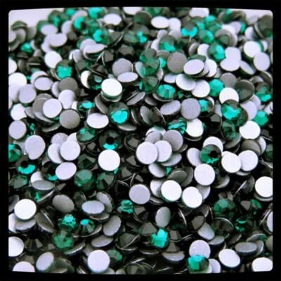 Zodiac strasszkő emerald